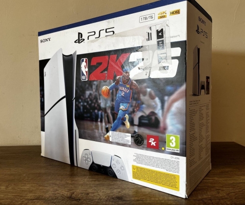 Playstation 5 Slim 1TB lemezes + NBA 2K26 Bundle Playstation 5 Slim 1TB lemezes + NBA 2K26 Bundle