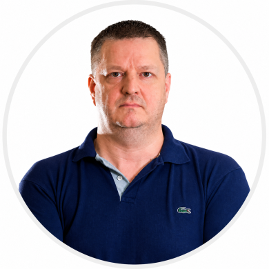 Máté Szabolcs - Novashop Számítástechnika - szervizvezető