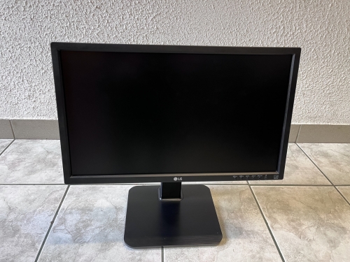 Használt Monitor LG 22