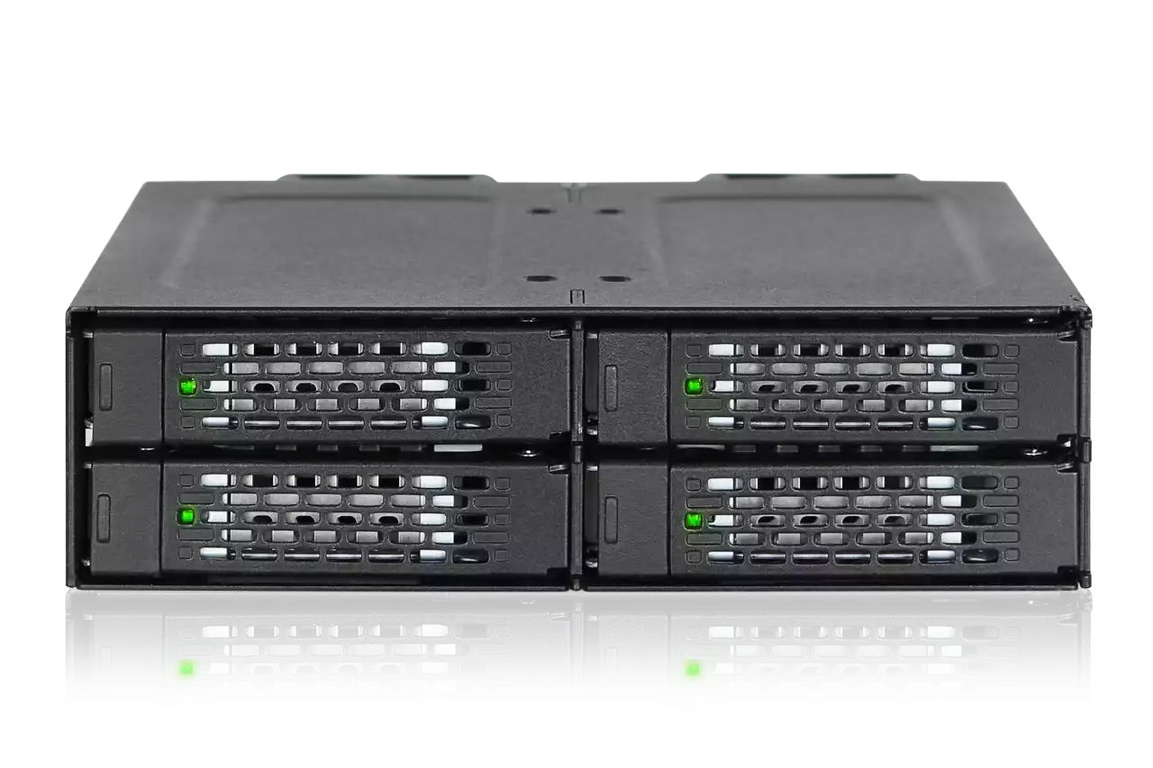 Mobilrack / Beépítő keret IcyDock ToughArmor MB699VP-B V3 4 Bay 2.5