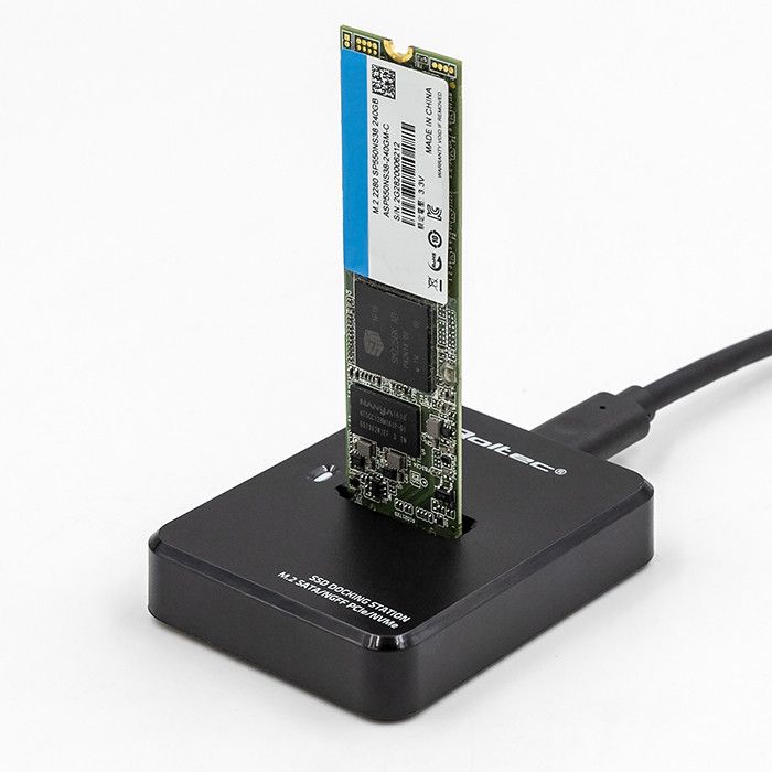 Mobilrack / Beépítő keret Qoltec USB3.1 M.2 SATA/NVMe Docking Station Enclosure Black Mobilrack / Beépítő keret Qoltec USB3.1 M.2 SATA/NVMe Docking Station Enclosure Black